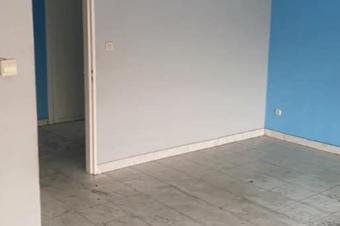 Vente dun appartement donnant vue sur le blvd du 30 juin 